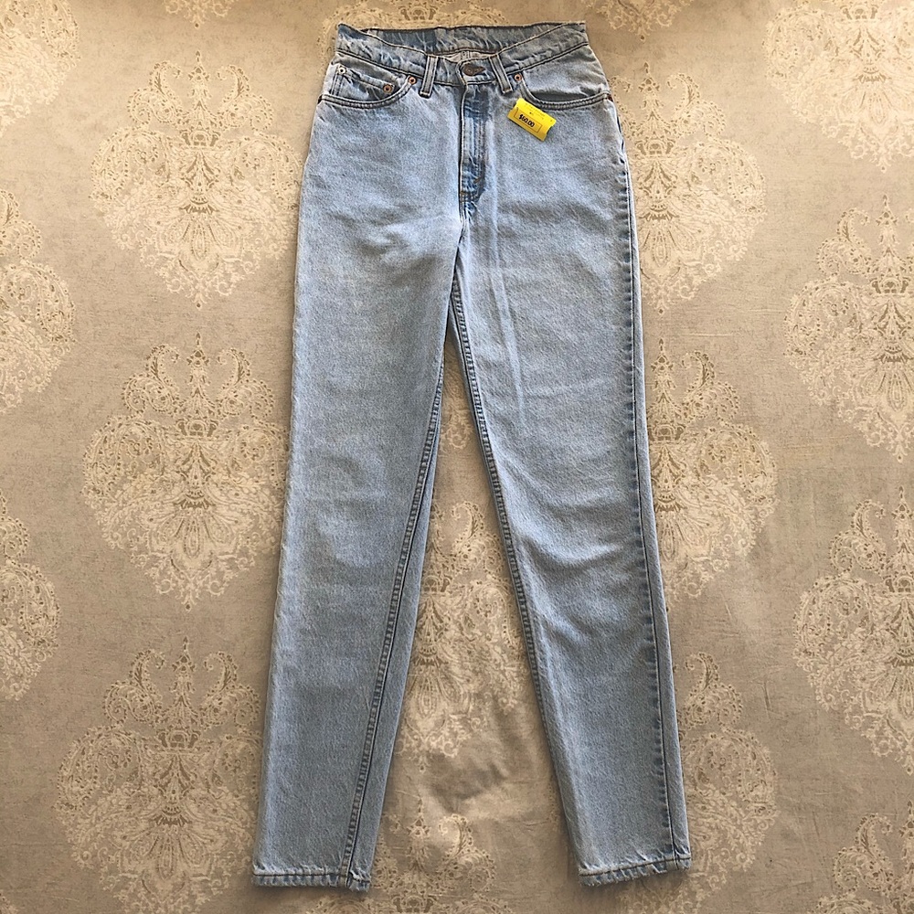 Vintage 80s Levi’s 512 Slim Fit Tapered Leg XS 0-2